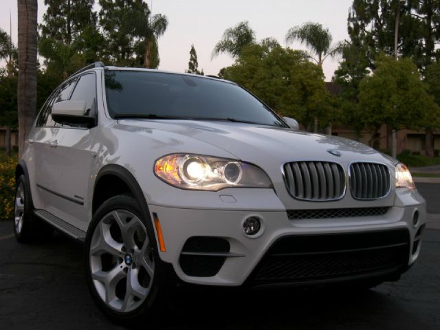 BMW X5 2012 photo 2