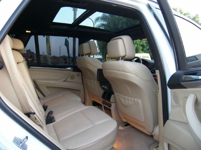 BMW X5 2012 photo 35