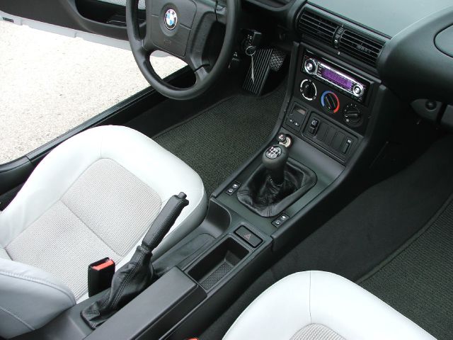 BMW Z3 SE Front-wheel Drive Convertible