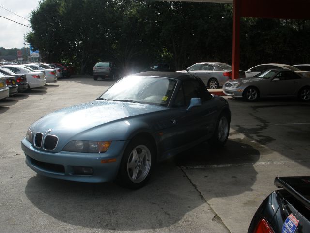 BMW Z3 SE Front-wheel Drive Convertible