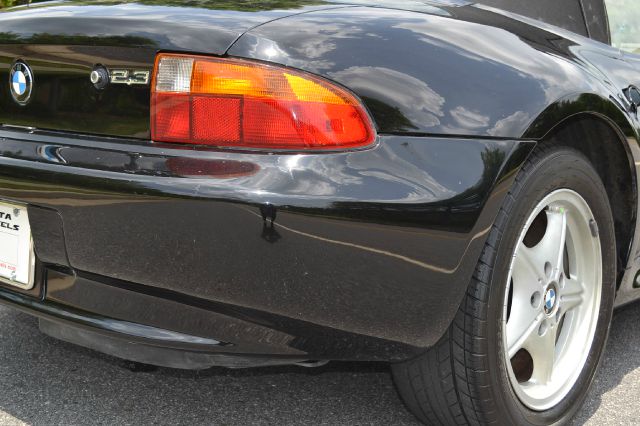 BMW Z3 1999 photo 2