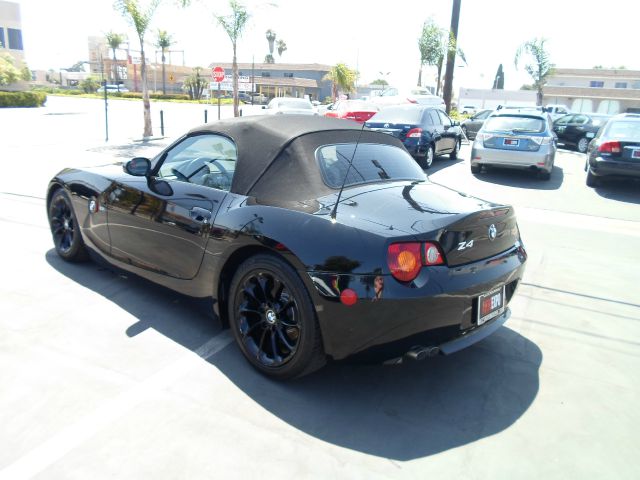 BMW Z4 2004 photo 2