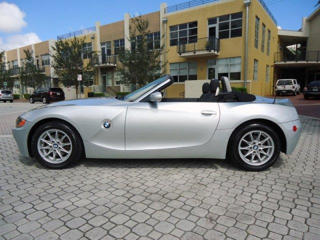 BMW Z4 2004 photo 24