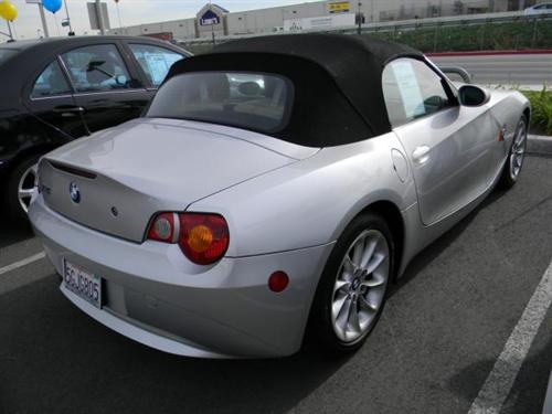 BMW Z4 2004 photo 2