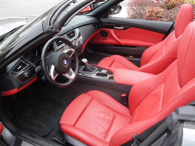 BMW Z4 2010 photo 2