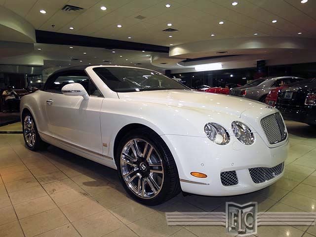 Bentley Continental GTC 2011 photo 3