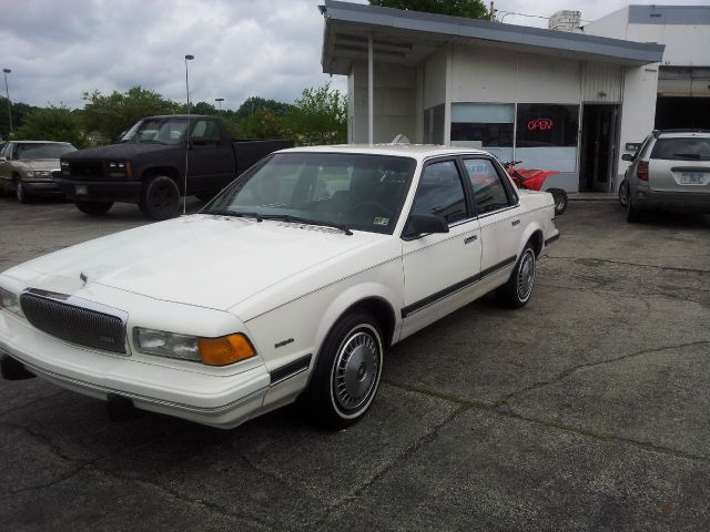 Buick Century 1989 photo 2