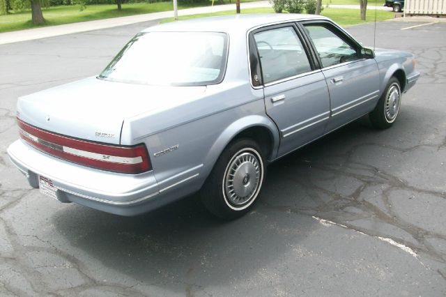 Buick Century 1994 photo 19