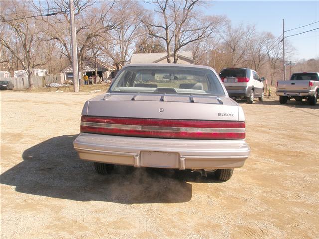 Buick Century 1995 photo 2