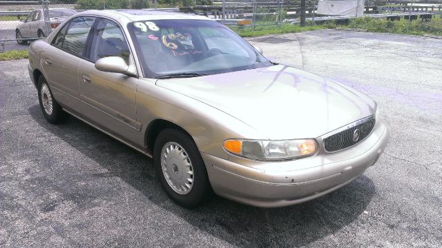 Buick Century 1998 photo 2