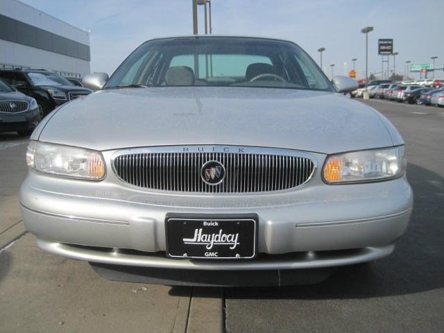 Buick Century 2000 photo 2