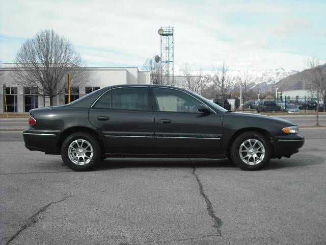 Buick Century 2001 photo 2