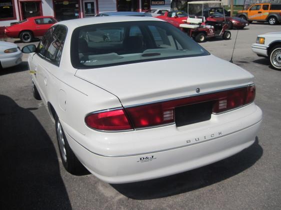 Buick Century 2001 photo 1