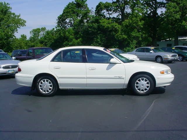 Buick Century 2001 photo 2