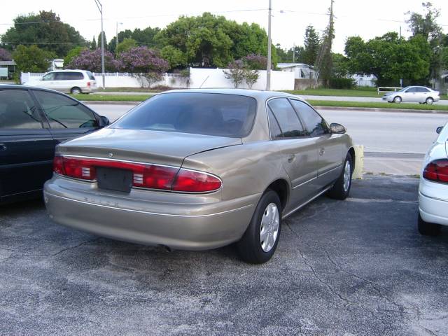 Buick Century 2001 photo 1