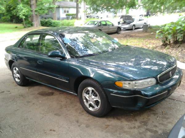 Buick Century 2001 photo 2