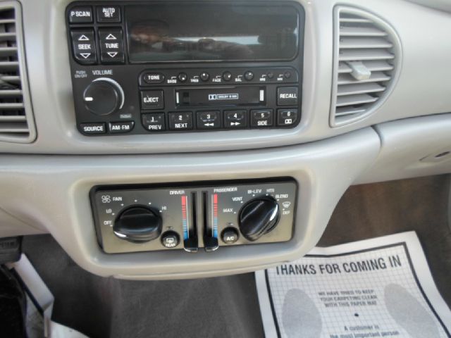 Buick Century 2002 photo 6