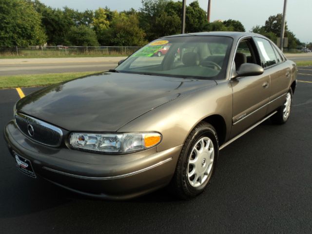 Buick Century 2002 photo 2