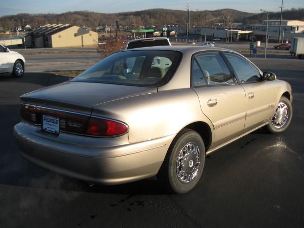 Buick Century 2002 photo 2