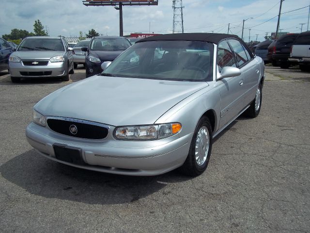 Buick Century 2002 photo 1