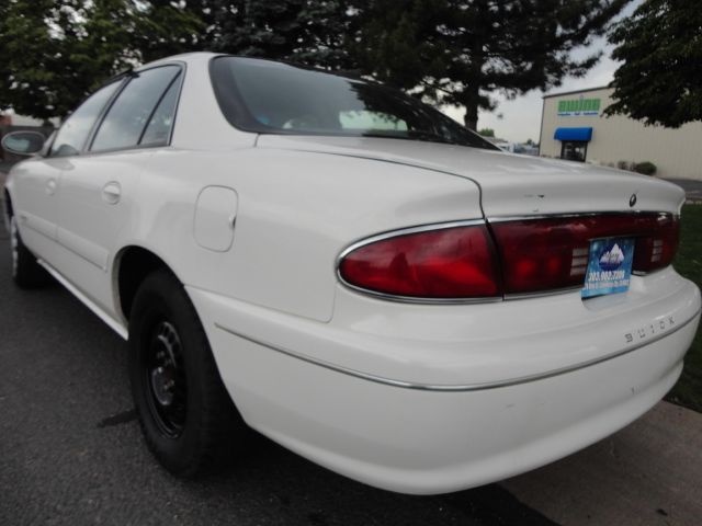 Buick Century 2002 photo 2