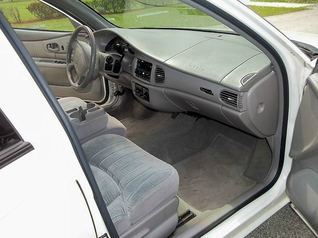 Buick Century 2002 photo 6