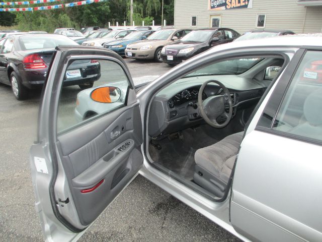 Buick Century 2002 photo 2