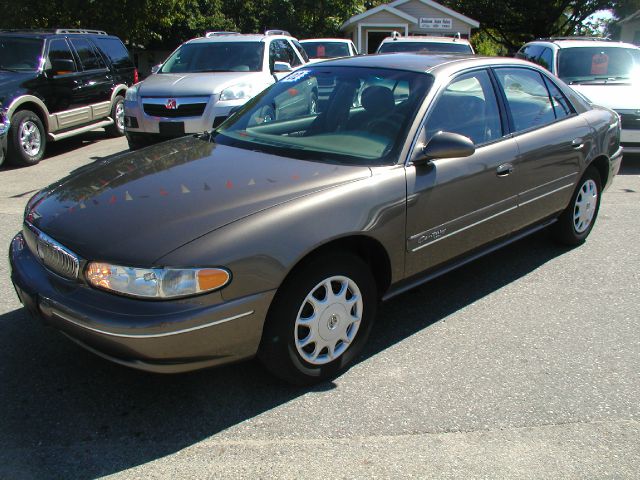 Buick Century 2002 photo 2