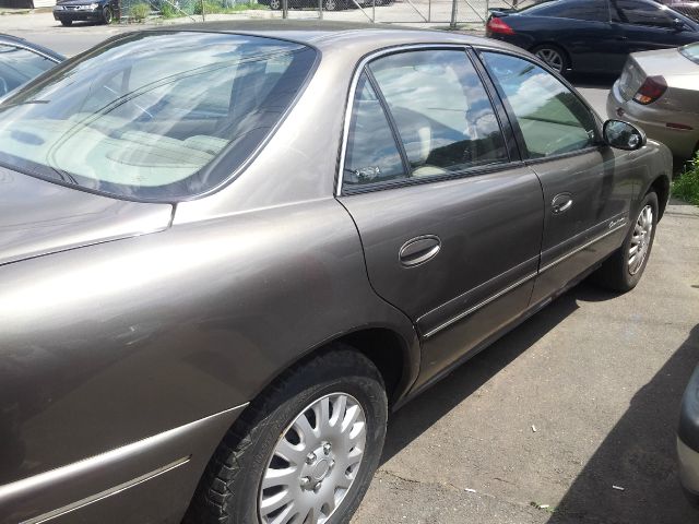 Buick Century 2002 photo 2