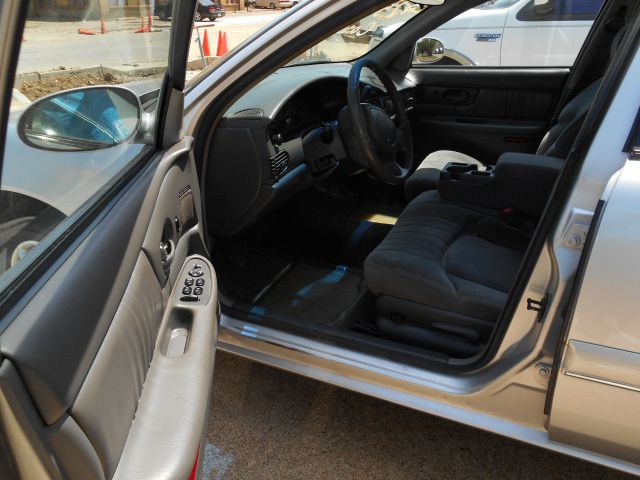 Buick Century 2002 photo 2