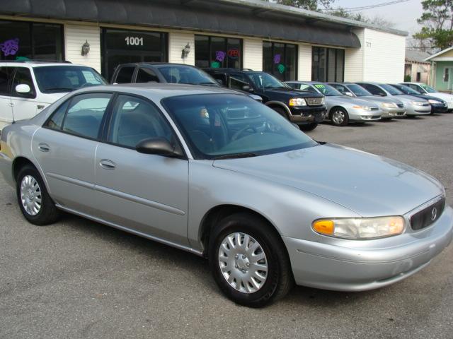 Buick Century 2003 photo 1