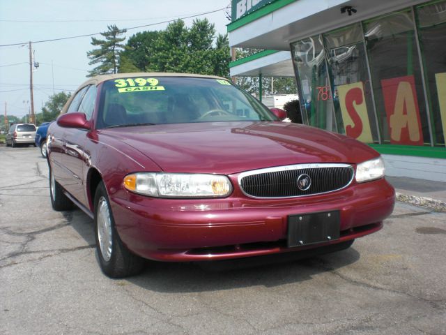 Buick Century 2003 photo 2