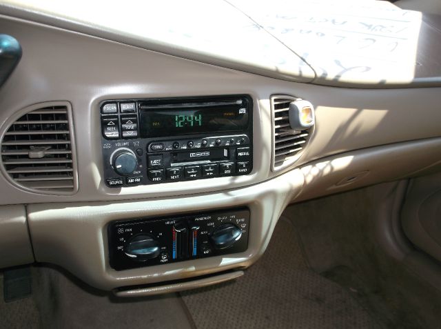 Buick Century 2003 photo 3