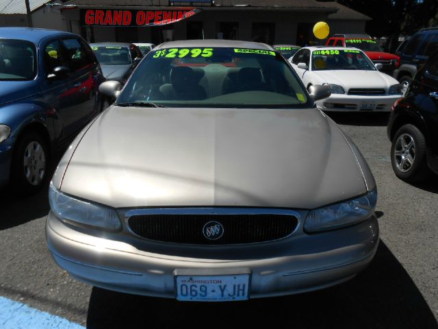 Buick Century 2003 photo 2