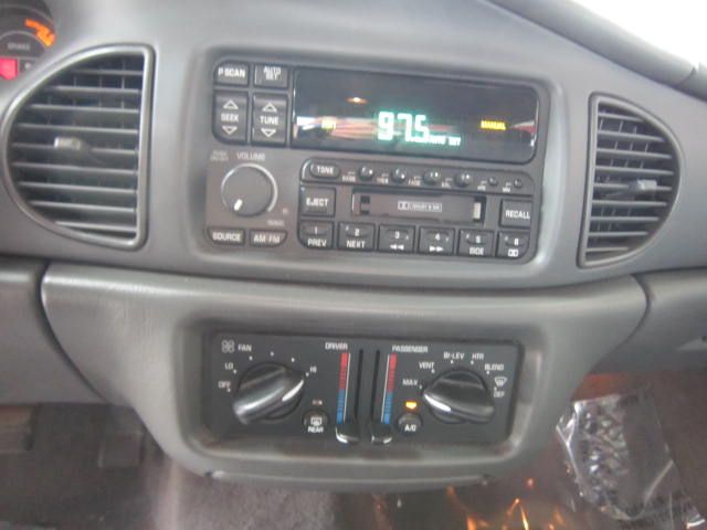 Buick Century 2003 photo 1