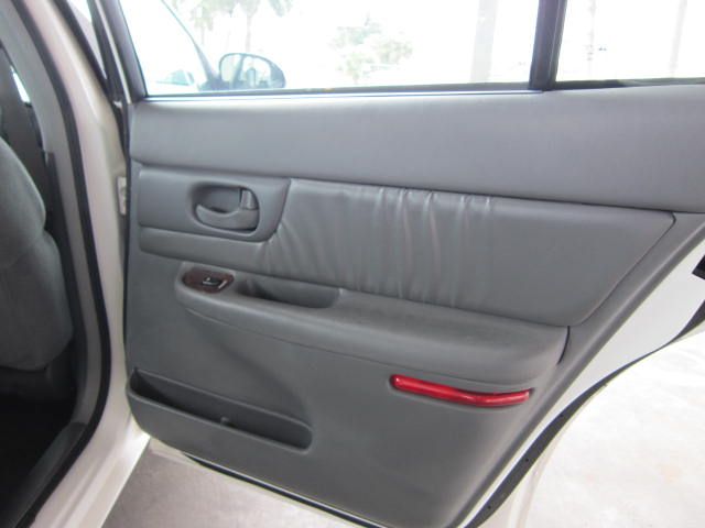 Buick Century 2003 photo 5