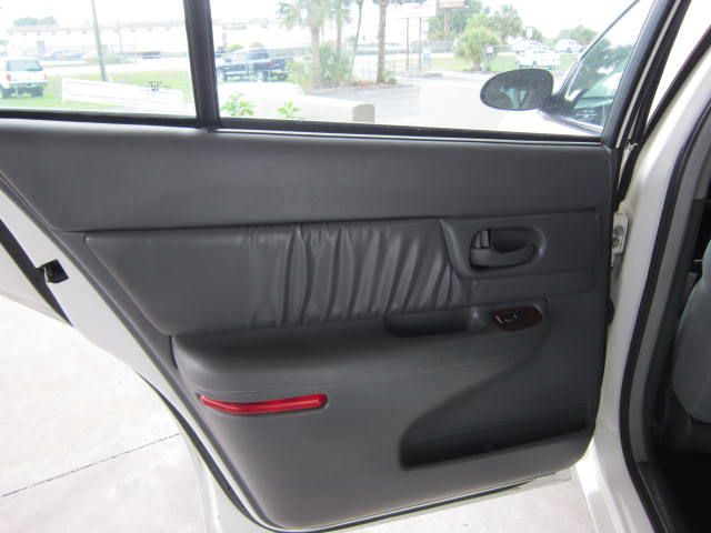 Buick Century 2003 photo 8