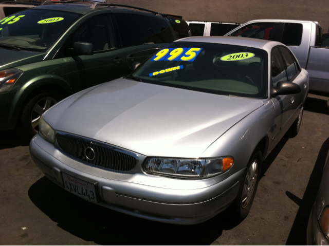 Buick Century 2003 photo 1