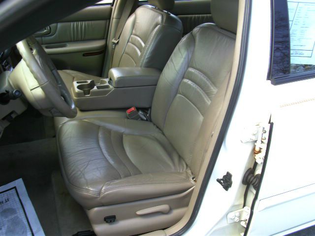 Buick Century 2003 photo 10