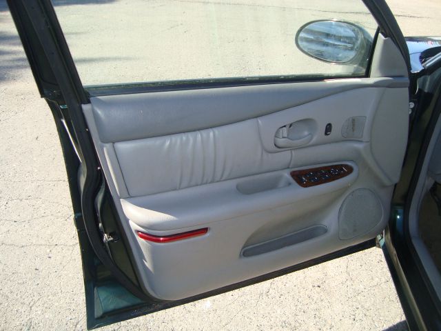 Buick Century 2003 photo 10