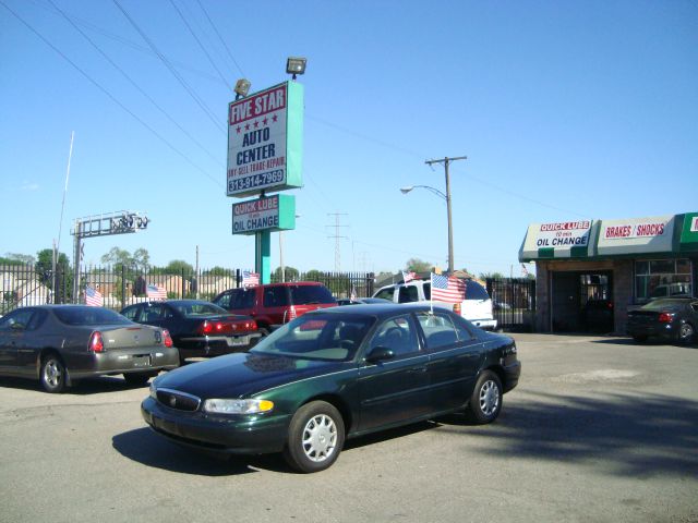 Buick Century 2003 photo 16