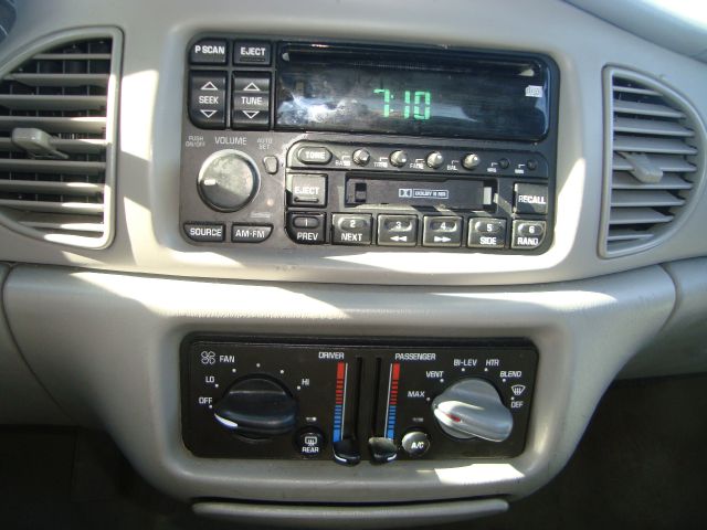 Buick Century 2003 photo 7