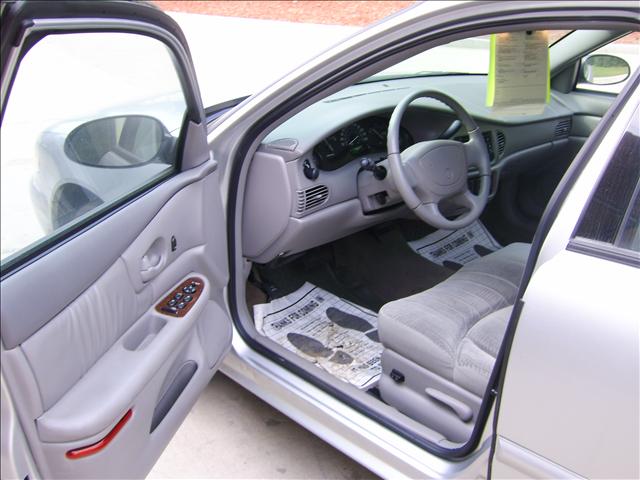 Buick Century 2004 photo 2