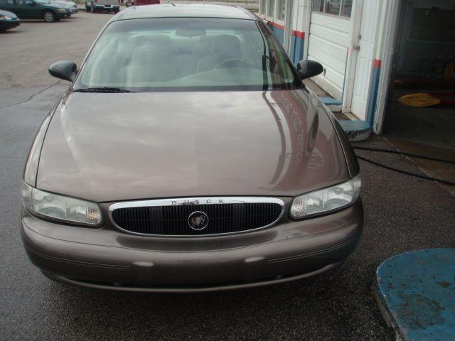 Buick Century 2004 photo 1