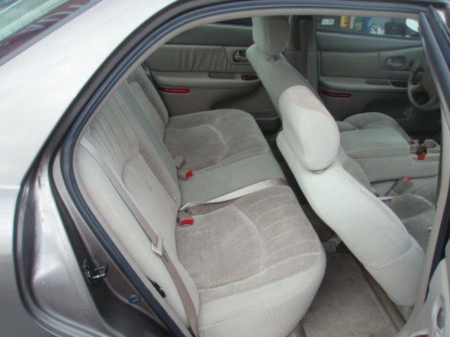 Buick Century 2004 photo 3