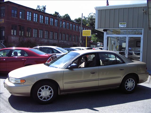 Buick Century 2004 photo 2