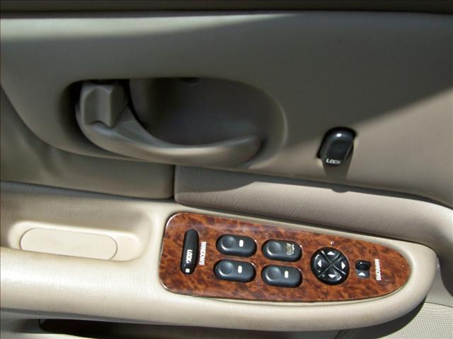 Buick Century 2004 photo 4