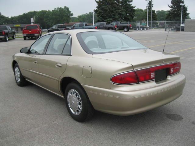 Buick Century 2004 photo 2