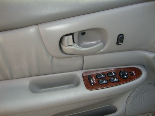 Buick Century 2004 photo 11