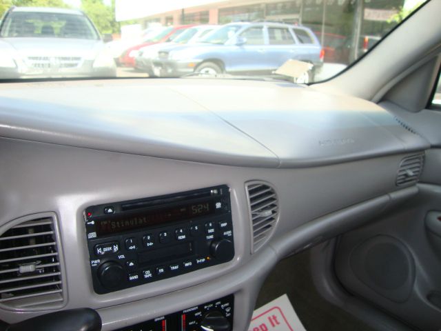 Buick Century 2004 photo 14